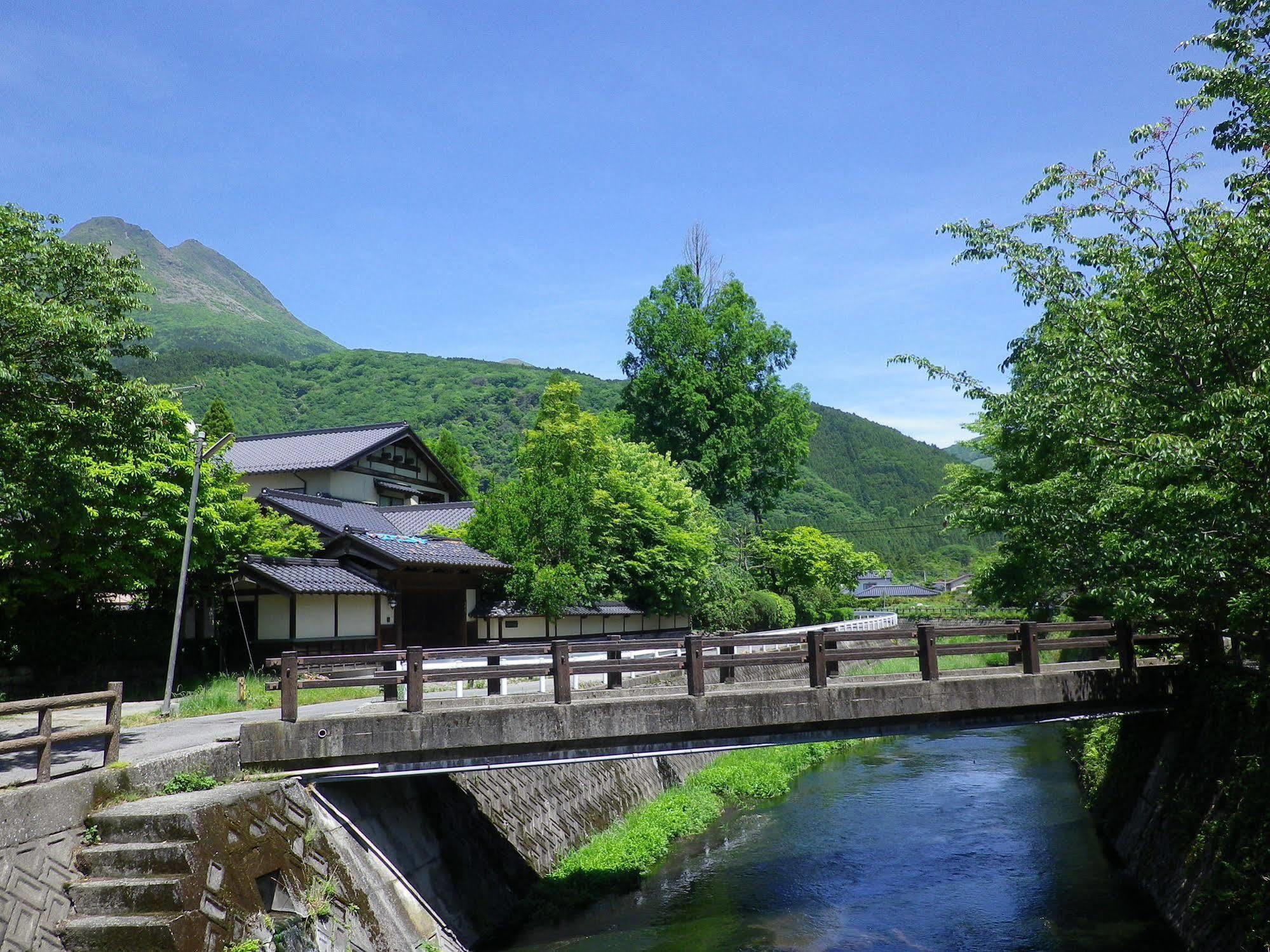 Hotel Enokiya Ryokan Yufu Zewnętrze zdjęcie